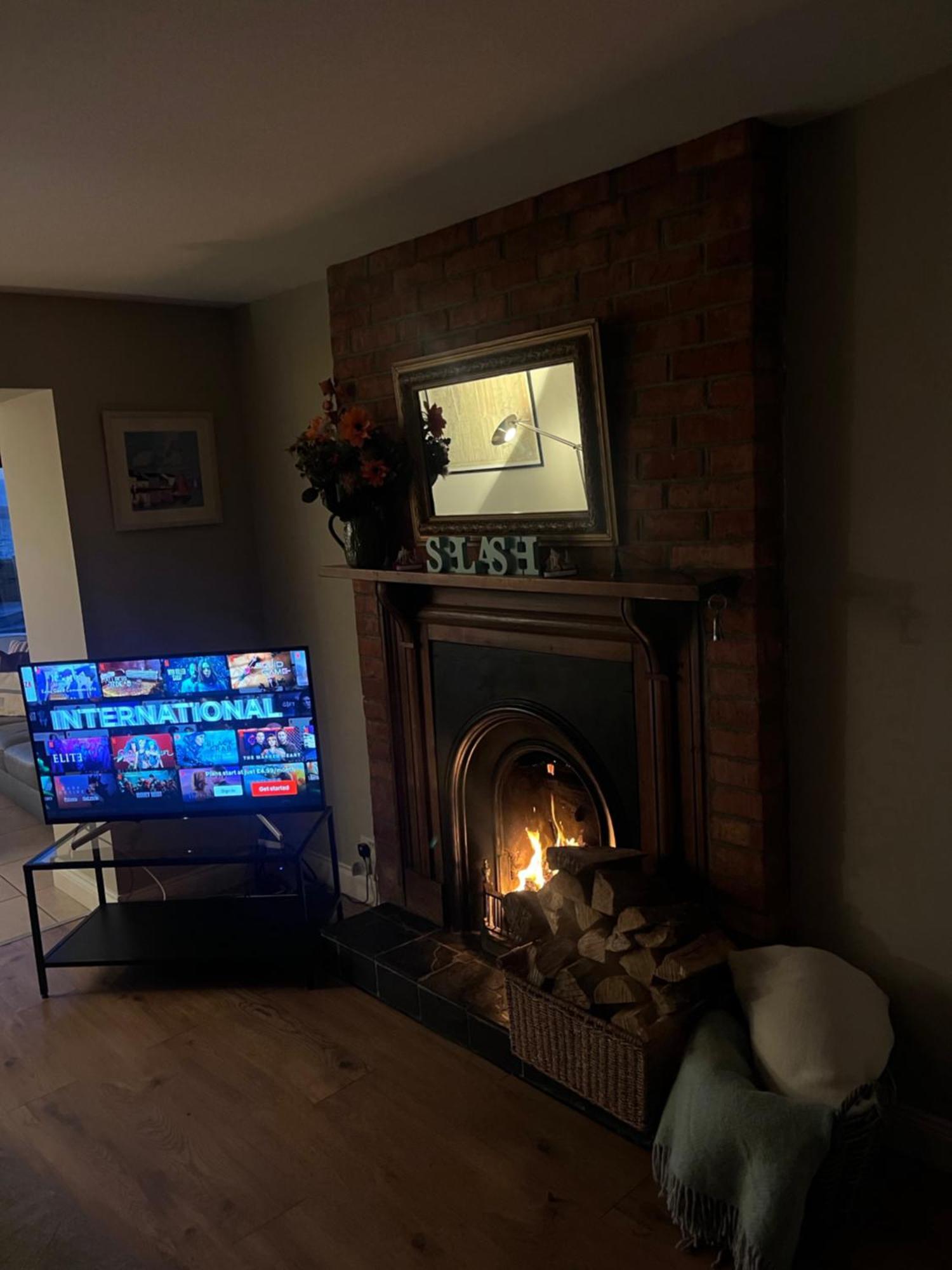 Splash Cottage Beach House With Sea Lapping Garden Bangor  Esterno foto